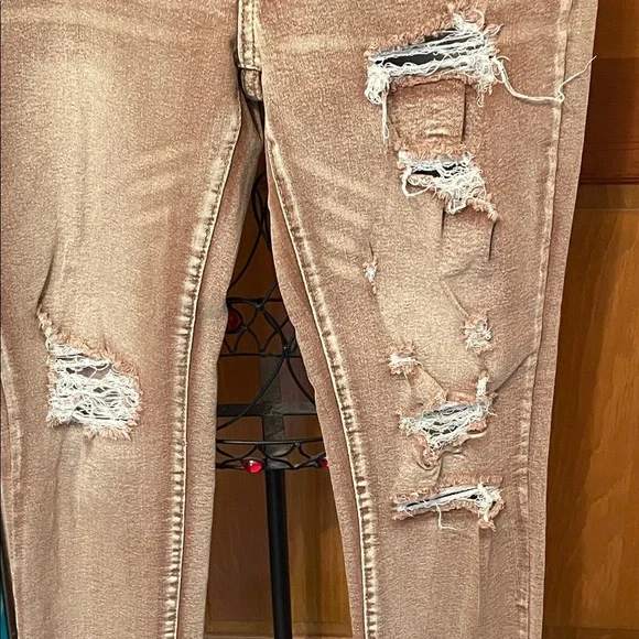 💸💸💸BOGOHO 💸💸💸Distressed Tan Women's Jeans-10 - Picture 3 of 10